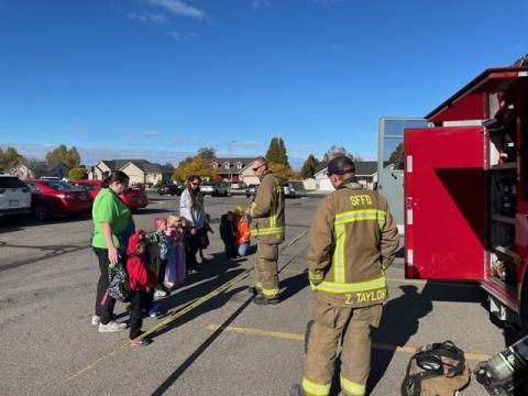 Rees students learning about a fire truck 
